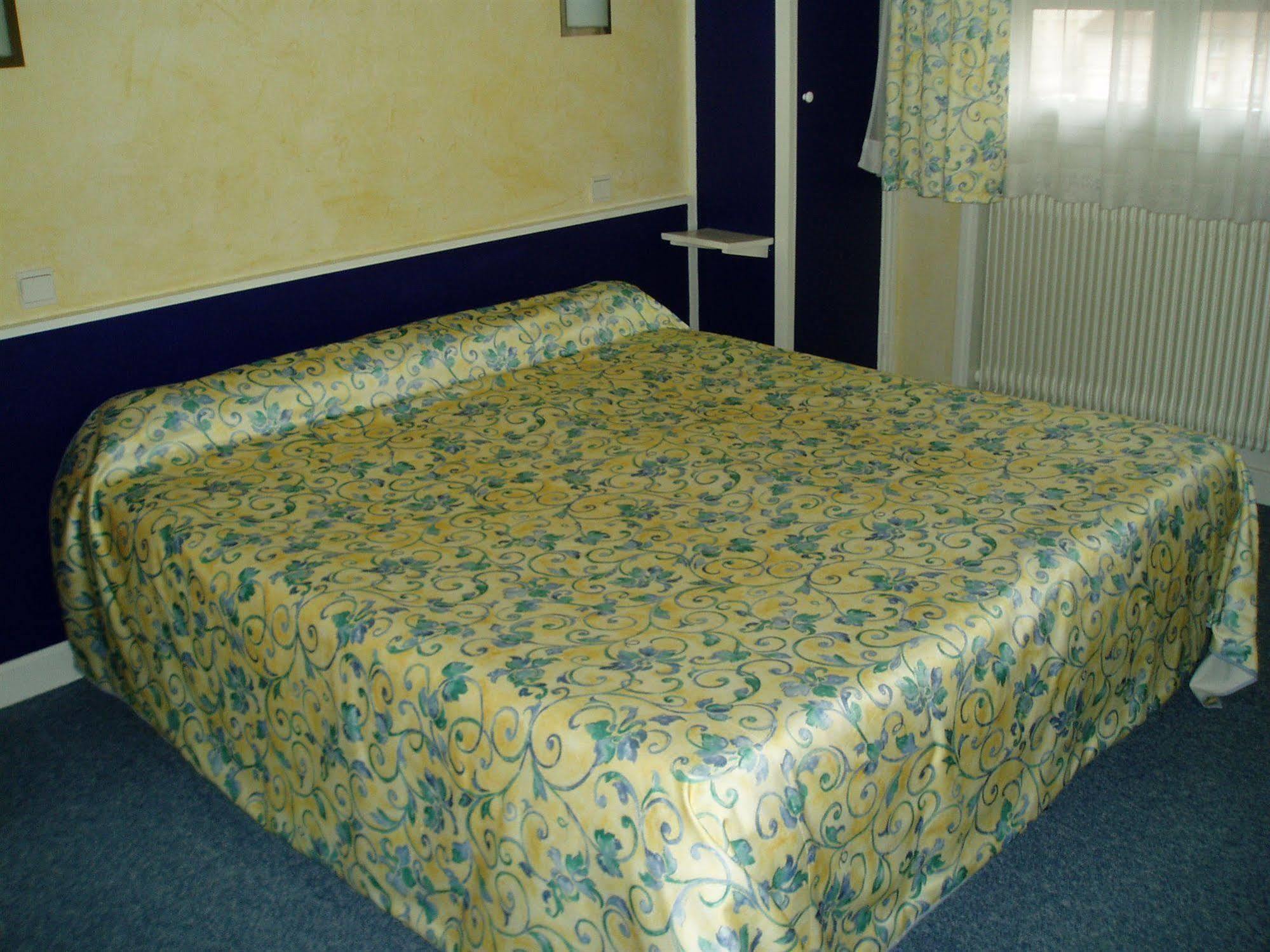 La Poste Hotel Vitry-le-François Kültér fotó